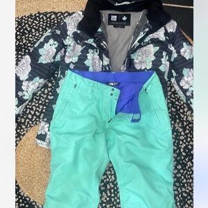 The North Face snowboarding Pants.Jacket is not north face only pants